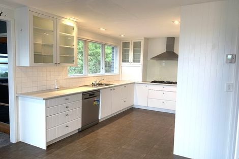 Photo of property in 19 Fairway Avenue, Red Beach, 0932