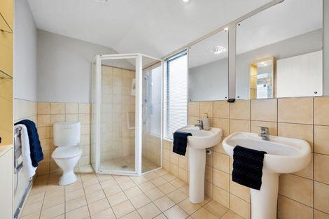 Photo of property in 27 Lansell Drive, East Tamaki Heights, Auckland, 2016