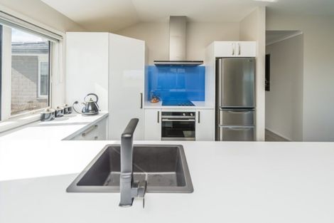 Photo of property in 37 Magnolia Crescent, Tawhero, Whanganui, 4501