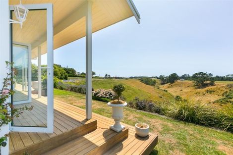 Photo of property in 167 Henwood Road, Paraite, New Plymouth, 4372