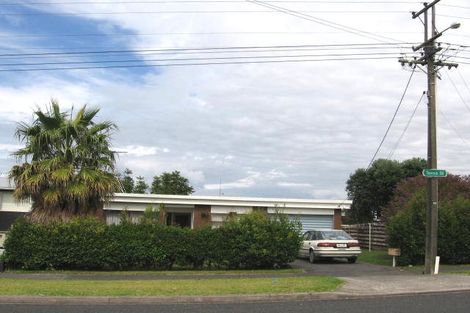 Photo of property in 2/21 Toroa Street, Torbay, Auckland, 0630