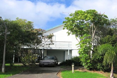 Photo of property in 72a William Bayes Place, Red Beach, 0932