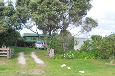 Photo of property in 100 Given Avenue, Whangamata, 3620