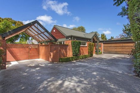 Photo of property in 2/32a Bryndwr Road, Fendalton, Christchurch, 8052