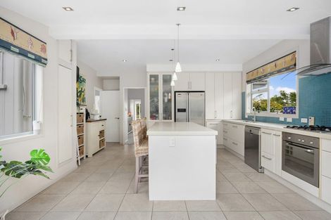 Photo of property in 1/22 Sandown Road, Rothesay Bay, Auckland, 0630