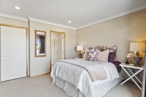 Photo of property in 45 Harvey Street, Waipahihi, Taupo, 3330