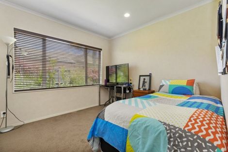 Photo of property in 34 Stranraer Crescent, Wattle Downs, Auckland, 2103