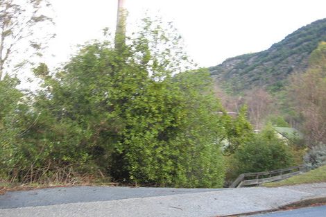 Photo of property in 75 Arawata Terrace, Sunshine Bay, Queenstown, 9300