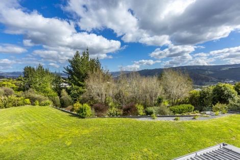 Photo of property in 4 Mount Marua Way, Timberlea, Upper Hutt, 5018