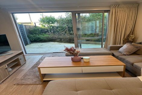 Photo of property in 1a Pavola Grove, Glenfield, Auckland, 0629