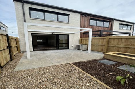 Photo of property in 11a Welby Place, Mangere, Auckland, 2022