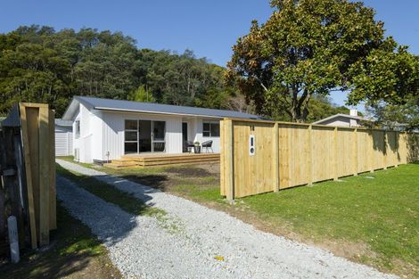 Photo of property in 18 Paraone Road, Tamarau, Gisborne, 4010