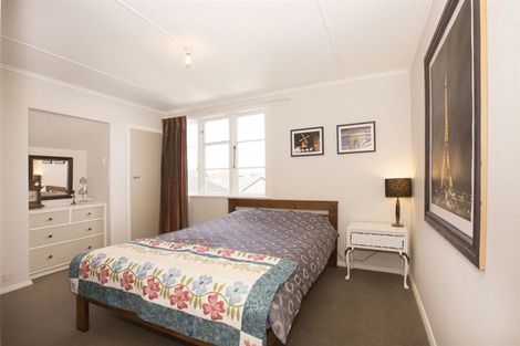 Photo of property in 90 College Street, Awapuni, Palmerston North, 4412