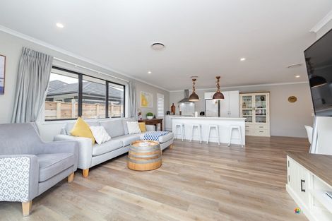 Photo of property in 9 Shearwater Lane, Whitby, Porirua, 5024