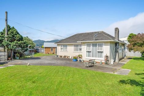 Photo of property in 29 Ruthven Road, Wainuiomata, Lower Hutt, 5014