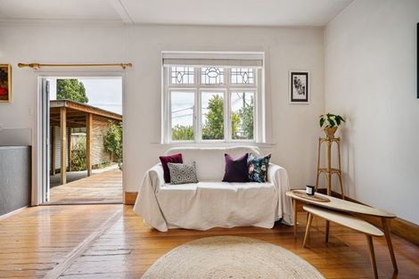 Photo of property in 132 Olliviers Road, Phillipstown, Christchurch, 8011