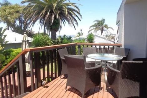 Photo of property in 18 Marina View Drive, West Harbour, Auckland, 0618