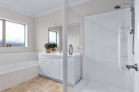 Photo of property in 63 Winchester Street, Levin, 5510