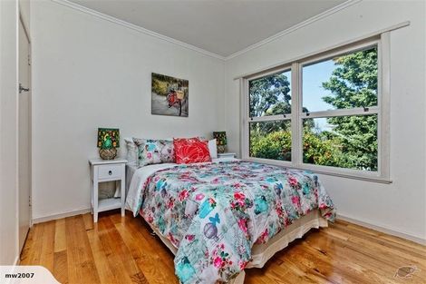 Photo of property in 2/13a Evelyn Place, Hillcrest, Auckland, 0627