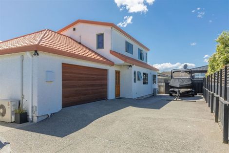 Photo of property in 3a Golding Road, Taradale, Napier, 4112