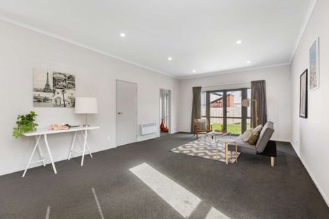 Photo of property in 1 Apa Street, Weymouth, Auckland, 2103