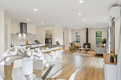 Photo of property in 5 Oakden Drive, Darfield, 7510