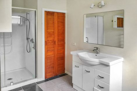 Photo of property in 161 Horsman Road, Waitakere, Henderson, 0782