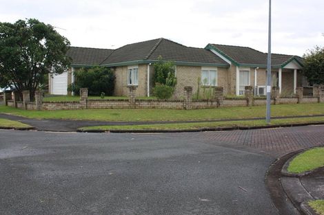 Photo of property in 2 Amadeus Place, Northpark, Auckland, 2013
