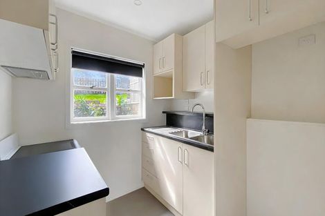 Photo of property in 24 Marie Crescent, Te Atatu South, Auckland, 0610