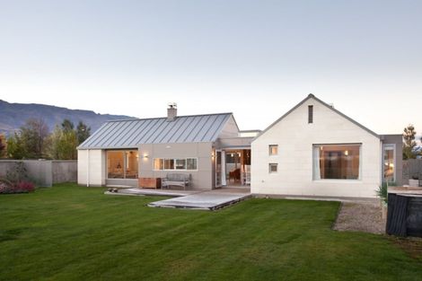 Photo of property in 42 Pisa Moorings Road, Mount Pisa, Cromwell, 9383