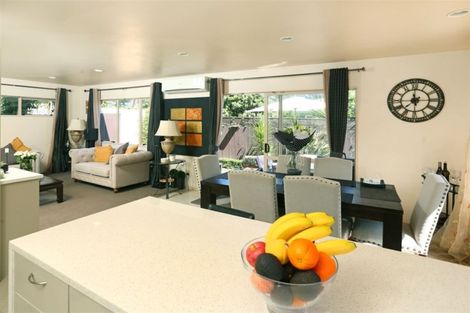 Photo of property in 10a Blacklock Avenue, Henderson, Auckland, 0612