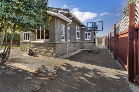 Photo of property in 1 Camp Street, Heretaunga, Upper Hutt, 5018