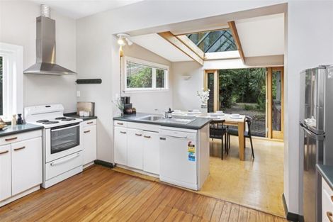 Photo of property in 26 Gamblins Road, Saint Martins, Christchurch, 8022