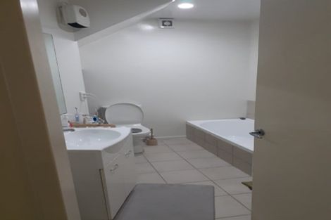 Photo of property in 3/19 Onslow Road, Khandallah, Wellington, 6035