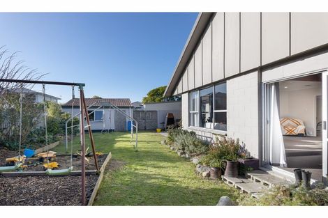 Photo of property in 27 Seafield Place, South New Brighton, Christchurch, 8062