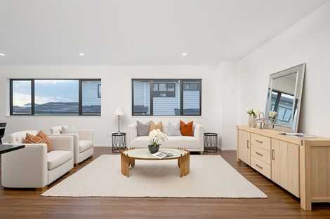 Photo of property in 32 Mcwhirters Farm Lane, Massey, Auckland, 0614
