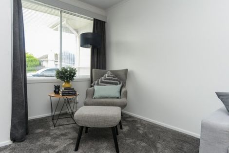 Photo of property in 2/301 Southland Road, Hastings, 4122