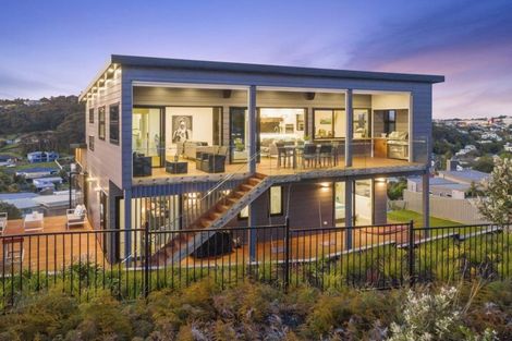 Photo of property in 57 Hawaiian Parade, Arkles Bay, Whangaparaoa, 0932