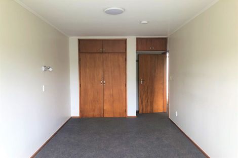 Photo of property in 2/18 Agra Crescent, Khandallah, Wellington, 6035