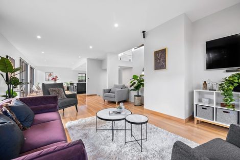 Photo of property in 28 Orr Crescent, Hutt Central, Lower Hutt, 5011