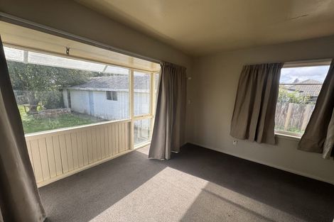 Photo of property in 4 Gladson Avenue, Sockburn, Christchurch, 8042