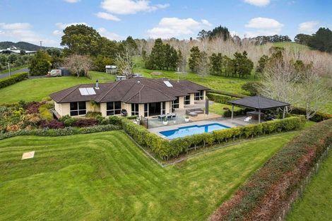 Photo of property in 24 Windmill Drive, Wainui, Silverdale, 0992