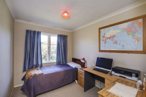 Photo of property in 11 Athlone Place, Hokowhitu, Palmerston North, 4410