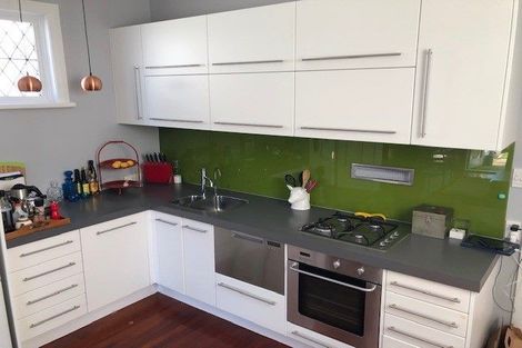 Photo of property in 10 Milton Street, Berhampore, Wellington, 6023