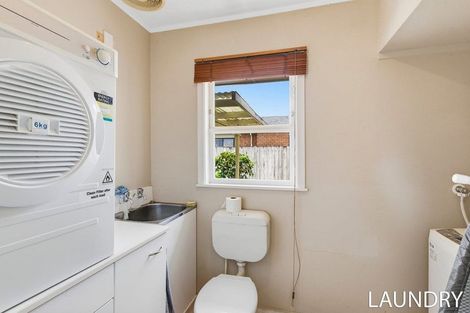 Photo of property in 17 Walton Road, Paraparaumu Beach, Paraparaumu, 5032