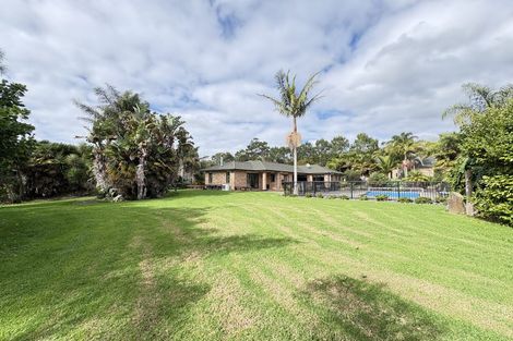 Photo of property in 30 Foster Road, Kumeu, 0891