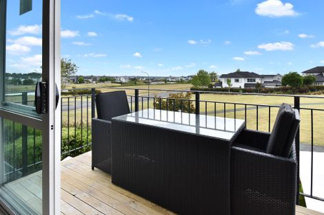 Photo of property in 12 Springcrest Drive, Karaka, Papakura, 2113