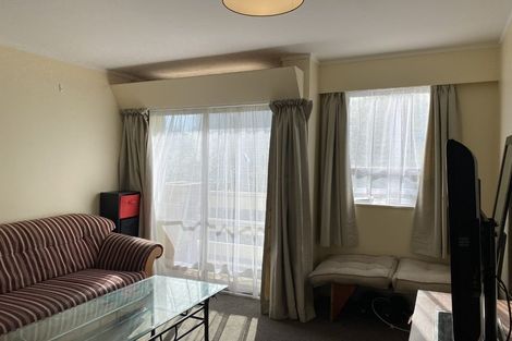 Photo of property in 5 Hawker Street, Mount Victoria, Wellington, 6011