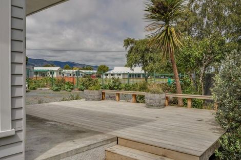 Photo of property in 285 Seaview Road, Stoke, Nelson, 7011