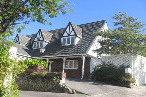 Photo of property in 32 Stanhope Grove, Korokoro, Lower Hutt, 5012